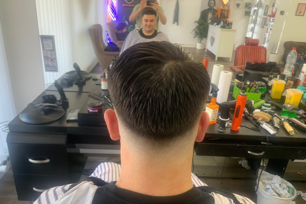 Haarschnitt und Salon-Impression bei Haarley Coiffeur in Ostermundigen
